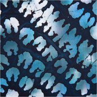 Viskose Stoff Unique Crafted Batik – Dunkelblau – 1,37 m Breite Nahaufnahme des Stoffes