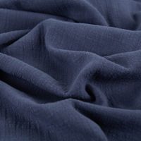 90959-Baumwollstoff-Cotton-Slub-washed-jeansblau-1-30m-Breite--MG-5522.jpg Baumwollstoff Cotton Slub Washed Jeansblau – Weich, luftig & perfekt für sommerliche Kleidung stilvoll und harmonsich drapiert