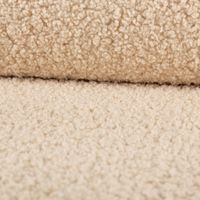 90969-Teddystoff-Boucle-grob-helles-Beige-145cm-Breite--MG-5617.jpg Teddystoff Bouclé Grob – Helles Beige, 145 cm Breite – Perfekt für die Herbst-/Wintersaison! ausgerollt und glatt liegend