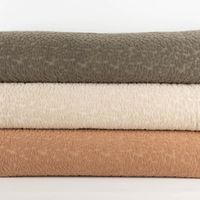 90976-Frottee-Stoff-Leo-khaki-gruen-1-45m-Breite--MG-5646.jpg Frottee Stoff Leo Khaki-Grün – Weicher & Hautfreundlicher Frottee mit Animal Skin Trendmuster mit anderen Stoffen in Szene gesetzt