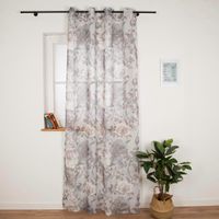 Vorhang mit Ösen – Halbtransparent mit Leinenstruktur und Blumendessin in Grau | 135x245 cm am Fenster in Szene gesetzt