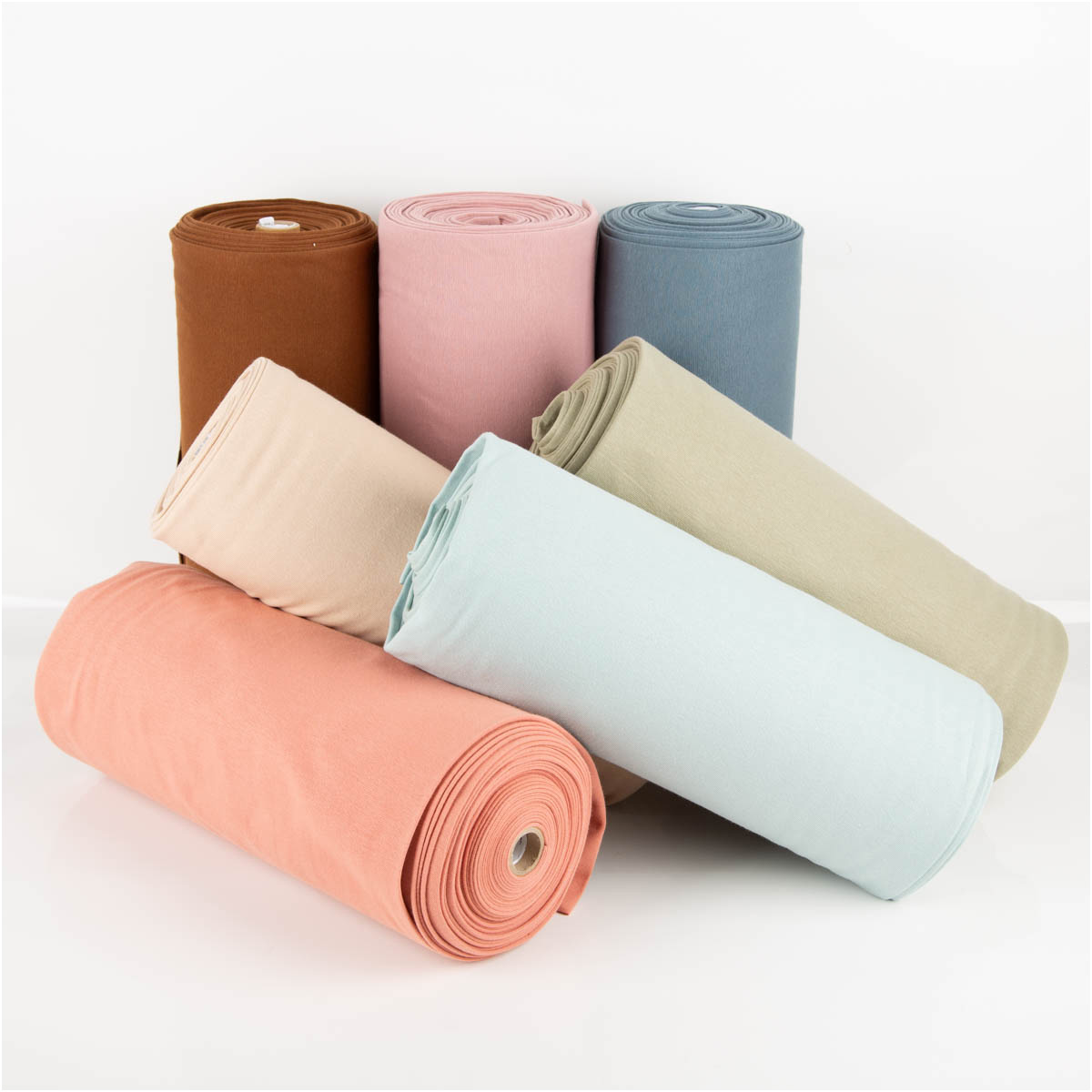 Bündchenstoff Strickschlauch aus Baumwolle in Coral – Perfekt für bequeme Lieblingsstücke in Kombination mit anderen Stoffen praesentiert
