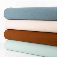 91120-Jersey-Stoff-Rippjersey-Ottoman-uni-braun-1-50m-Breite--MG-6153.jpg Rippjersey Ottoman Uni Braun – Hochwertiger, elastischer Jersey-Stoff für vielseitige Nähprojekte mit anderen Stoffen in Szene gesetzt