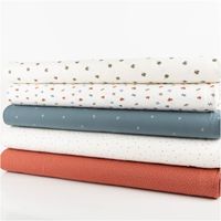 91136-Jersey-Stoff-Baumwolljersey-Puzzle-wollweiss-bunt-1-50m-Breite--MG-5918.jpg Jersey Stoff Baumwolljersey mit kleinen Puzzleteilen – Weich, elastisch & hautfreundlich in Wollweiß (/1,50 m Breite) mit anderen Stoffen in Szene gesetzt