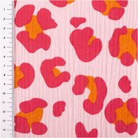 91160-Musselin-Stoff-Leo-rosa-1-30m-Breite--MG-5784.jpg Musselin Stoff mit trendigem Leo-Print Rosa – luftiger Baumwollstoff für Mode & Heimtextilien mit Massband