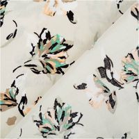 91233-Viskose-Stoff-Popeline-Blumen-beige-145cm-Breite--MG-7363.jpg Leichter Viskose Popeline Stoff mit Blumen-Print in Beige, weich, atmungsaktiv, hautfreundlich – ideal für Blusen, Kleider & Sommer-Outfits mit Rueckseite
