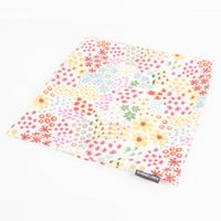91274-Kissenhuelle-Mini-Blumen-weiss-bunt-in-versch--Groessen-von-SCHoeNER-LEBEN---MG-7004.jpg Wunderschöne Kissenhülle mit fröhlichem Mini Blumen-Print aus Baumwolle von SCHÖNER LEBEN. 40x40cm ohne Füllung