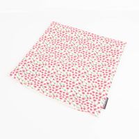 91275-Kissenhuelle-Mini-Blumen-weiss-pink-in-versch--Groessen-von-SCHoeNER-LEBEN---MG-6992.jpg Wunderschöne Kissenhülle mit fröhlichem Mini Blumen-Print aus Baumwolle von SCHÖNER LEBEN. 40x40cm ohne Füllung