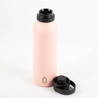 Trinkflasche Runbott MII 600ml Cotton Candy – präsentiert mit matter, pastellrosa Oberfläche, schwarzem Deckel und strukturierter Trageschlaufe; modernes, schlichtes Design in Szene gesetzt, BPA-frei, auslaufsicher und geschmacksneutral - mit Deckel
