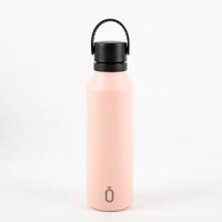Trinkflasche Runbott MII 600ml Cotton Candy – präsentiert mit matter, pastellrosa Oberfläche, schwarzem Deckel und strukturierter Trageschlaufe; modernes, schlichtes Design in Szene gesetzt, BPA-frei, auslaufsicher und geschmacksneutral - Vollansicht