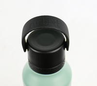 Detail Verschlusskappe mit Trageschlaufe von Runbott MII Thermosflasche 600ml Eucalyptus – geschmacksneutral, BPA-frei & auslaufsicher