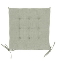 91412-Sitzkissen-Outdoor-uni-meliert-Struktur-mit-Bindebaendern-tea-green-40x40x3cm-Screenshot-2025-04-10-171448.png Sitzkissen Outdoor uni meliert Struktur mit Bindebändern tea green 40x40x3cm vor einem weißen Hintergrund