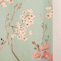 91436-Vorhang-Bluetenzweige-blau-mit-Smok-Schlaufenband-245x130cm--HxB--oder-Wunschmass-von-SCHoeNER-LEBEN--IMG-8470.jpg Detailansicht vom Vorhang Blütenzweige blau mit Smok-Schlaufenband von SCHÖNER LEBEN, zartes Blüten- und Zweigmotiv auf blauem Stoff.