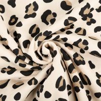 Sweatstoff aus Baumwolle mit modernem Leo-Dessin in Beige – Kuschelweicher Stoff für bequeme Kleidung & Accessoires kunstvoll eingedreht in Falten