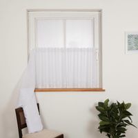 91537-Scheibengardinen-Meterware-Stickerei-Leinenoptik-Kreise-wollweiss-60cm-hoch--MG-1061.jpg Scheibengardine Leinenoptik Kreise – 60 cm hoch, Meterware | Transparent, mit Stickerei, kürzbar ohne Nähen Vollansicht am Fenster