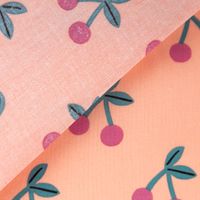 91571-Tischdeckenstoff-abwaschbar-Baumwollstoff-beschichtet-Cherries-Kirschen-peach-1-45m-Breite--MG-0380.jpg Tischdeckenstoff abwaschbar – beschichteter Baumwollstoff Cherries Peach | 1,45 m Breite mit Rueckseite