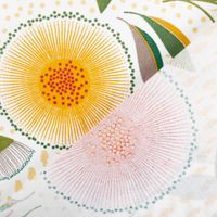 Tischdeckenstoff abwaschbar Baumwollstoff beschichtet Helena Blumen ecru bunt – 1,55 m Breite mit Rueckseite