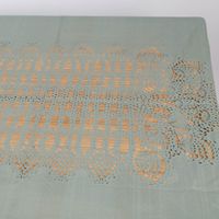 Abwaschbare Tischdecke "Amira" mit Häkelspitze – Rechteckig, Beach blue, 137x180cm Nahaufnahme von oben