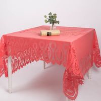 91678-Tischdecke-abwaschbar-Haekelspitze-Amira-sugar-pink-137x180cm--MG-1705-Bearbeitet.jpg Rechteckige Tischdecke in kräftigem Zuckerrosa mit dekorativer Häkeloptik, kunstvoll gemustert, wetterfest, pflegeleicht und vielseitig für Landhaus- oder Vintage-Einrichtungen geeignet - in Szene gesetzt Vollansicht