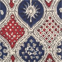 Leichter Baumwollstoff Voile mit Ethno-Muster in Blau und Rot Detailaufnahme