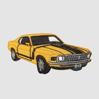Coole Oldtimer Applikation in Gelb zum Aufbügeln – 40x80mm von Prym - vor hellem Hintergrund