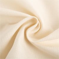 Hochwertiger Polsterstoff Outdoorstoff Olefina in Wollweiß besticht durch seine zeitlose Uni-Struktur und eine angenehme Haptik. Mit 1,45 m Breite und integriertem Fleckschutz ist dieser robuste Stoff perfekt für langlebige Außenbereiche geeignet - kunstvo