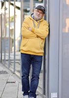 91762-Schnittmuster-Hoodie-Herren-Papierschnittmuster-Boston-Gr--XS-4XL-von-Meine-Herzenswelt-P163-naehanleitung-meine-herzenswelt-oversizehoodie-fuer-herren-boston-baerbel-heimbach.jpg meine herzenswelt schnittmuster Herren Hoodie Boston gelber Kapuzenpullover