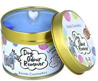91836-Duftkerze-Dog-Odour-Remover-Candle-in-der-Metalldose-von-Bomb-Cosmetic--Screenshot-2025-05-26-212609.jpg Duftkerze Dog Odour Remover von Bomb Cosmetics in hellblauer Metalldose mit Hundeillustrationen und blauer Wachsfarbe