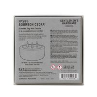 Rückseite der Verpackung der Duftkerze Bourbon Cedar von Gentlemen’s Hardware mit Produktangaben und Inhaltsstoffen