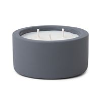 Duftkerze Leather & Vanilla im dunklen Betontopf mit drei Dochten, Produkt von Gentlemen’s Hardware