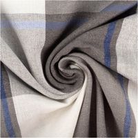 91897-Vorhangstoff-Jacquard-Stoff-Dekostoff-Streifen-grau-ecru-blau-165cm-Stoffbreite--MG-2916.jpg Jacquard-Dekostoff mit Blockstreifen – Grau, Ecru & Blau – 165 cm breit kunstvoll eingedreht in Falten