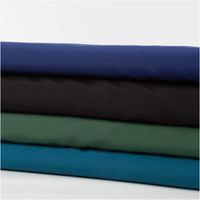 Badeshorts Stoff recycelt wasserabweisend schnell trocknend uni schwarz 1,48m Breite mit anderen Stoffen in Szene gesetzt