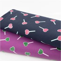 91985-Jersey-Stoff-Baumwolljersey-mit-Glitter-Lollypop-dunkelblau-pink-1-4m-Breite--MG-3040.jpg Jersey Stoff mit Glitter Lollypops – für süße Nähideen mit Wow-Effekt mit anderem Stoff in Szene gesetzt