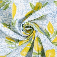 Perkalstoff „Algarve Zitronen“ – mediterraner Sommertraum in Blau-Gelb kunstvoll eingedreht in Falten