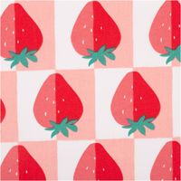 92012-Tischdeckenstoff-abwaschbar-Baumwollstoff-beschichtet-Mariguette-Erdbeeren-rosa-rot-1-45m-Breite-IMG-4850.jpg Abwaschbarer Tischdeckenstoff aus beschichteter Baumwolle mit rosa-weiß kariertem Muster und stilisierten roten Erdbeeren mit grünen Blättern - Nahaufnahme