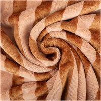 92019-Frottee-Stoff-Baumwolle-Bambus-Streifen-braun-150cm--MG-3564.jpg Flauschiger Frottee-Stoff mit Blockstreifen in Karamell-Braun – aus weichem Bambus-Baumwoll-Mix. Beidseitig nutzbar (Doubleface), hautfreundlich & saugstark – ideal für Handtücher, Bademäntel & Spa-Accessoires - kunstvoll eingedreht in Falten