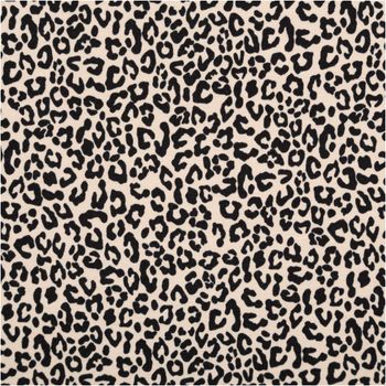 Jerseystoff aus Baumwolle mit klassischem Leopardenmuster in Schwarz auf beigefarbenem Hintergrund, dehnbar und angenehm für Bekleidung geeignet - Nahansicht