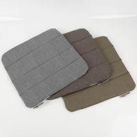 Outdoor Sitzkissen grau 39x39x1 cm – wasserabweisend & rutschfest in Szene gesetzt