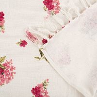 92107-Decke-Blumen-Fransenrand-wollweiss-pink-125x150cm-IMG-4455.jpg Wohndecke 125x150cm mit Blumen & Fransen – für ein charmantes Zuhause Rueckseite