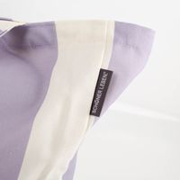92141-Tasche-Shopper-aus-Baumwolle-mit-Streifen-flieder-ecru-von-SCHoeNER-LEBEN--IMG-5830.jpg Tasche Shopper aus Baumwolle mit Streifen flieder ecru von SCHÖNER LEBEN. Detailanstich Label