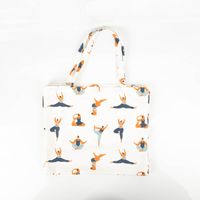Großer Baumwoll-Shopper mit farbenfrohem Body Positivity Yoga-Motiv. Das Muster zeigt stilisierte Frauen in verschiedenen Posen, perfekt für Sport und Freizeit, von SCHÖNER LEBEN - Vollansicht