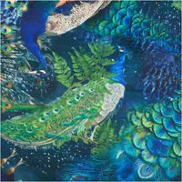 92426-Samtstoff-Pfau-blau-gruen-----Digitaldruck-mit-leuchtendem-Design-IMG-6723.jpg Samtstoff mit prachtvollem Digitaldruck: detailreiche Pfauen in schimmerndem Blau und Grün, umgeben von leuchtend grünen Farnblättern, edel und dekorativ - Nahaufnahme