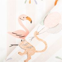 92441-Baumwollstoff-Fete-Dino-Tiger-Flamingo-Baer-Streifen-1-47m-Breite-IMG-6668.jpg Baumwollstoff mit dezenten Streifen in Beige und Weiß, verziert mit bunten Motiven: grüne Dinosaurier, orange Tiger, rosa Flamingos und graue Bären - mit Rueckseite
