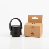 92503-Runbott-Verschlusskappe-mit-Tragegriff-fuer-Trinkflasche-MII-IMG-7019.jpg Schwarze Runbott Verschlusskappe mit praktischem Tragegriff passend für Trinkflasche MII - mit Verpackung