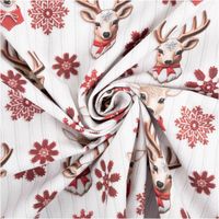 92509-Baumwollstoff-Popeline-Digitaldruck-Weihnachtsstoff-Cerbiche-Hirsche-ecru-rot-1-47m-Breite-IMG-7226.jpg Baumwoll-Popeline mit Digitaldruck, Weihnachtsstoff in ecru, rote Schneeflocken und Hirschköpfe mit Geweih oder Schleifen, festliches Design - kunstvoll eingedreht in Falten