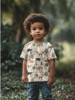 Kleiner Junge mit Kurzarmshirt aus Sweatstoff aus Baumwolle Digitaldruck Forest Animals offwhite 1,48m Breite
