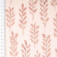 92529-Dekostoff-Halbpanama-Gentle-Branch-Art-Zweige-rosa-1-4m-Breite-IMG-7703.jpg Dekostoff Halbpanama in Rosa mit sanftem Zweig-Muster, wiederholte vertikale Pflanzenmotive auf hellem Hintergrund, wirkt zart und dekorativ - mit Massband