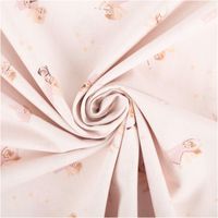 92593-Baumwollstoff-Weihnachtsstoff-Engel-Aurore-rosa-1-47m-Breite-IMG-7495.jpg Weißer Baumwollstoff mit zarten rosa Engeln, goldfarbenen Haaren und Musikinstrumenten. Verspielter Weihnachtsstoff mit sanften Pastellfarben - kunstvoll eingedreht in Falten