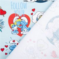Jersey Stoff in Hellblau mit Schlümpfe-Motiven, Herzen, Blumen und Sprüchen wie „To the moon and back“, aus Baumwolljersey - mit Rueckseite