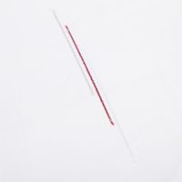 92612-Gardinenstoff-Voile-Scherli-Streifen-weiss-rot-mit-Bleiband-300cm-Hoehe-IMG-4392.jpg Eleganter Voile-Gardinenstoff in Weiß, verziert mit feinen Scherli-Streifen in Rot und einem praktischen Bleiband für perfekten Fall. Die Höhe von 300 cm ermöglicht großzügige Fensterdekorationen - Nahaufnahme